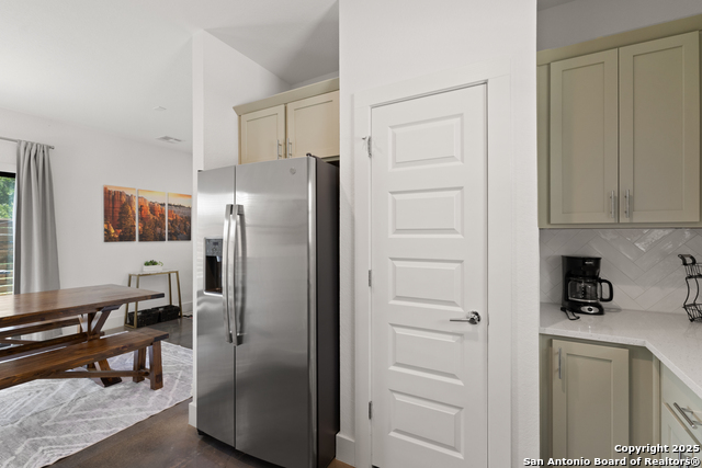 Image 9 of 32 For 210 Utah  Unit 701