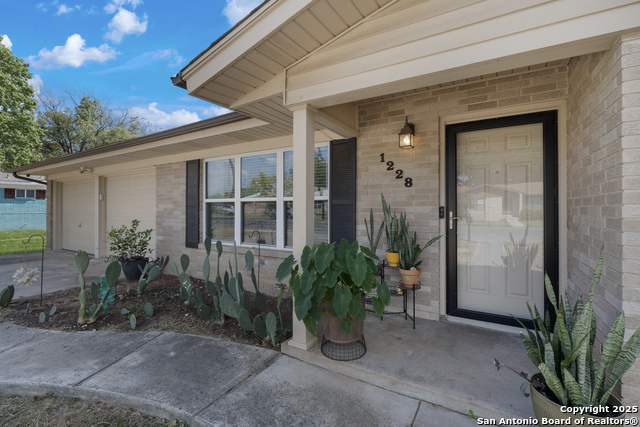 Image 2 of 36 For 1228 Rivercrest