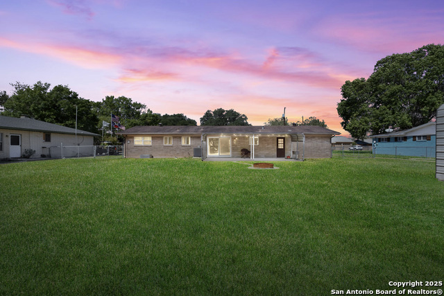 Image 23 of 36 For 1228 Rivercrest