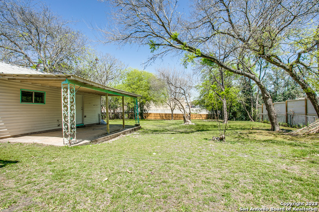 Listing photo id 26 for 115 Blakeley