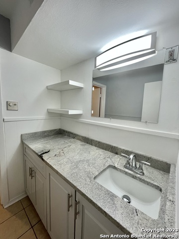 Listing photo id 9 for 235 Silver Sands 4