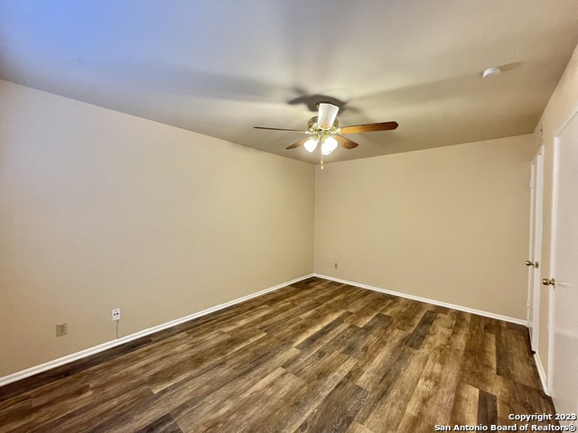 Listing photo id 16 for 235 Silver Sands 4