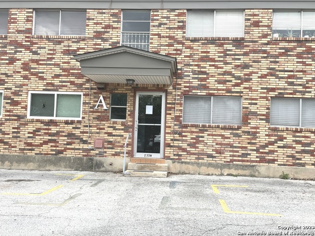 Listing photo id 19 for 235 Silver Sands 4