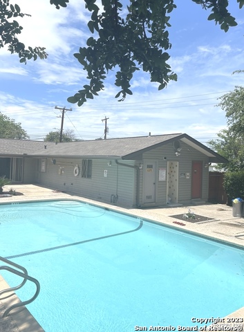 Listing photo id 24 for 235 Silver Sands 4