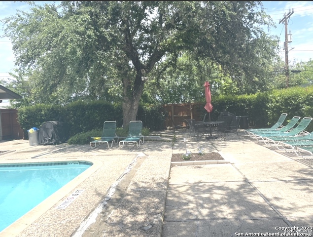 Listing photo id 25 for 235 Silver Sands 4