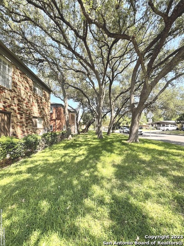 Listing photo id 30 for 235 Silver Sands 4