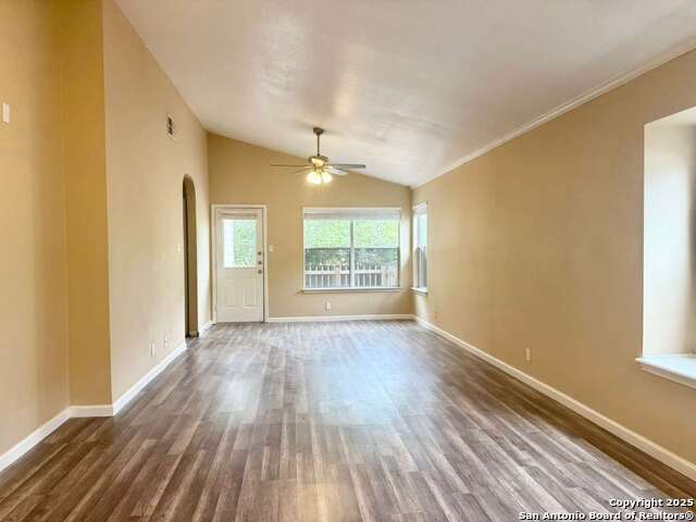 Image 3 of 14 For 8927 Gill