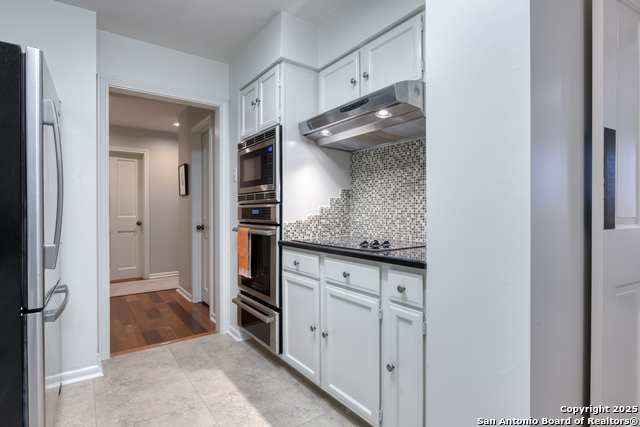 Listing photo id 16 for 4001 New Braunfels N 306