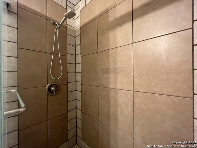 Image 18 of 30 For 14409 Edgemont St