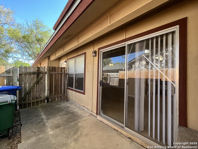 Image 27 of 30 For 14409 Edgemont St
