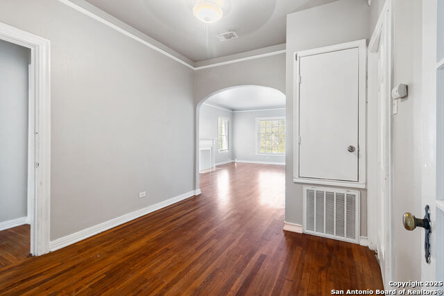 Image 13 of 20 For 336 East Lullwood Ave  3