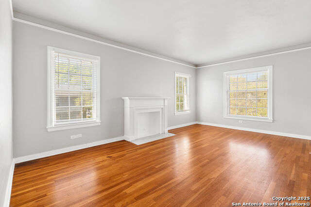 Image 3 of 20 For 336 East Lullwood Ave  3