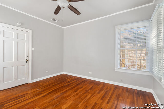 Image 8 of 20 For 336 East Lullwood Ave  3