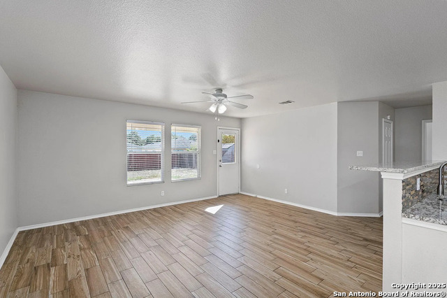 Image 11 of 26 For 4006 Wisteria Way