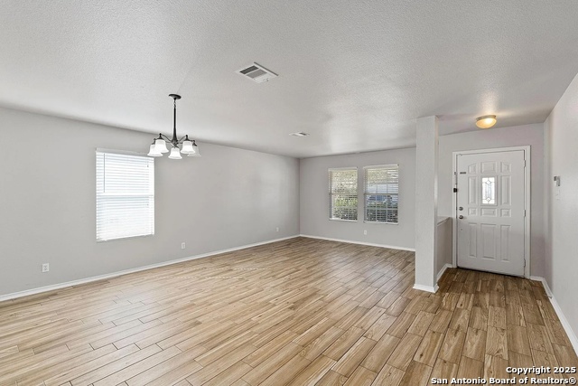 Image 18 of 26 For 4006 Wisteria Way