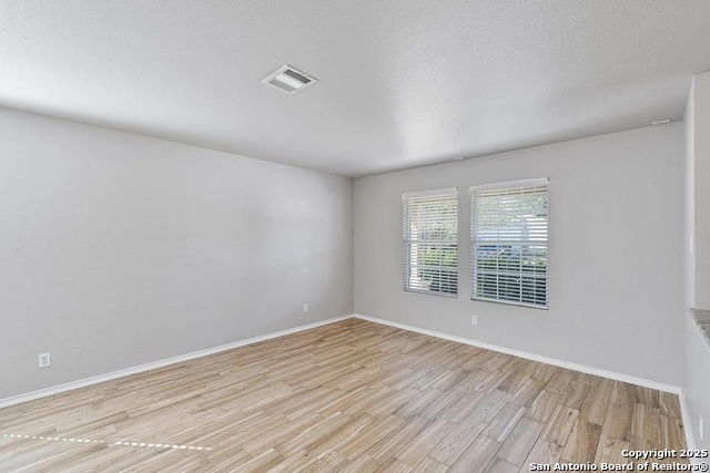 Image 21 of 26 For 4006 Wisteria Way