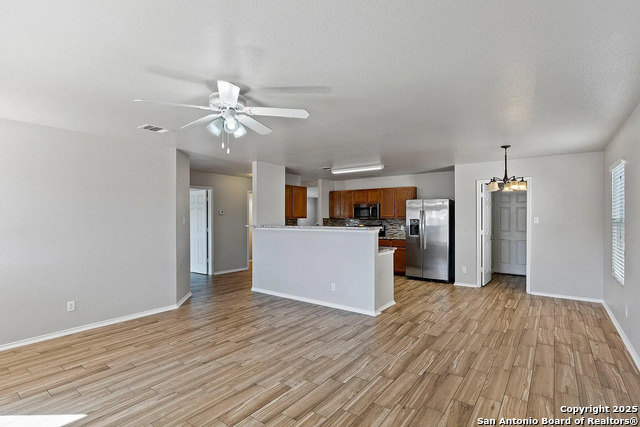 Image 7 of 26 For 4006 Wisteria Way