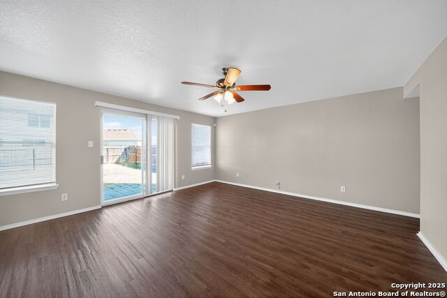 Image 10 of 37 For 8859 Kestrel Oak