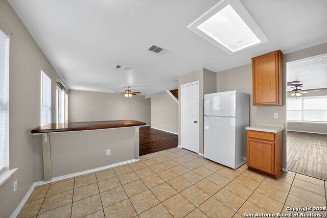 Image 17 of 37 For 8859 Kestrel Oak