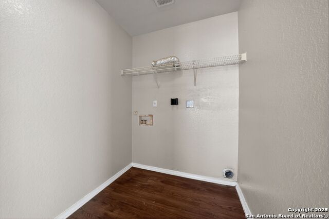 Image 26 of 37 For 8859 Kestrel Oak