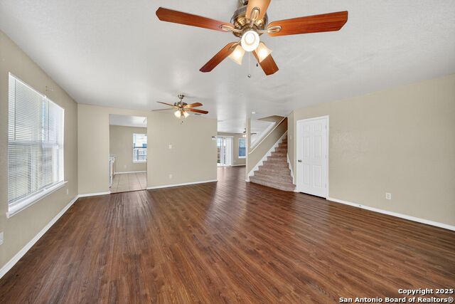 Image 8 of 37 For 8859 Kestrel Oak