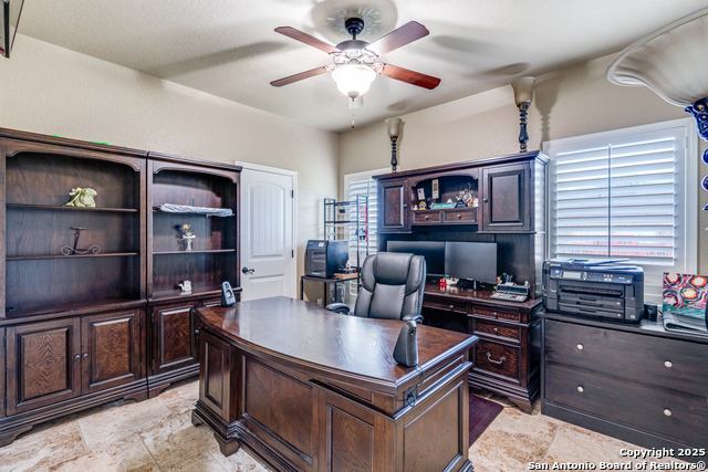 Image 15 of 36 For 109 Bobcat Bend