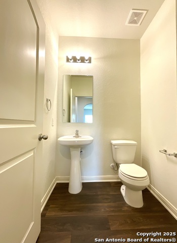 Image 23 of 50 For 4004 Northaven Trail