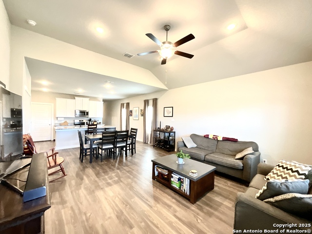 Image 10 of 38 For 507 Wild Olive Way