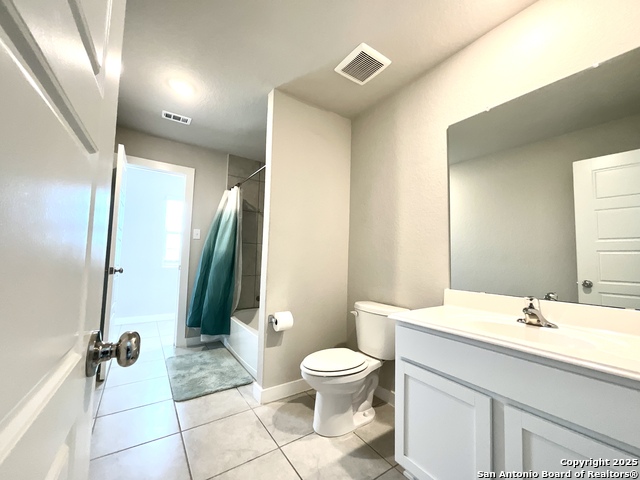 Image 19 of 38 For 507 Wild Olive Way