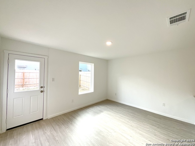 Image 11 of 34 For 7638 Aston Peak