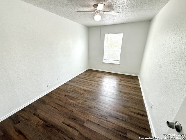 Image 16 of 20 For 518 Briggs St  201