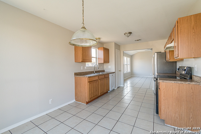 Image 10 of 25 For 8818 Pensive