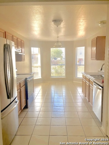 Image 11 of 25 For 8818 Pensive