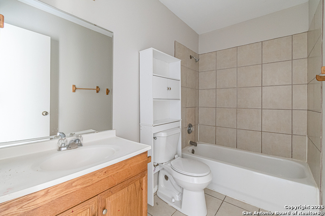 Image 20 of 25 For 8818 Pensive