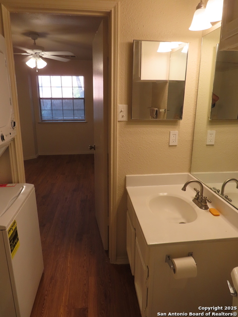 Image 20 of 21 For 4803 Hamilton Wolfe  613