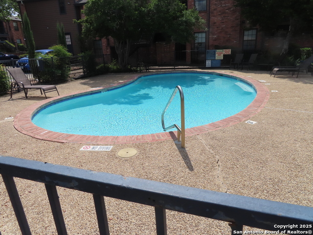 Image 3 of 21 For 4803 Hamilton Wolfe  613