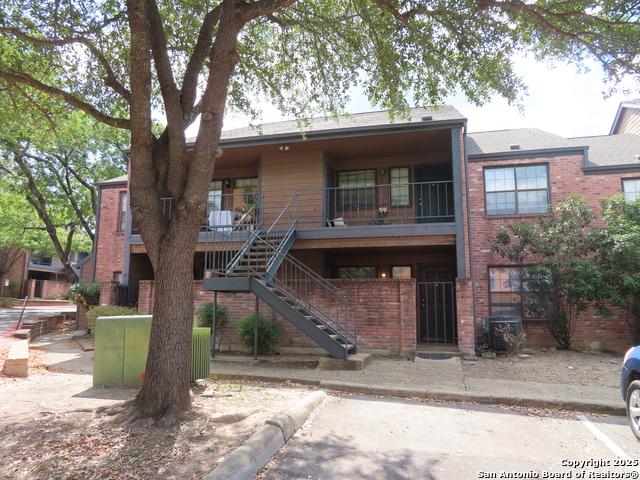 Image 6 of 21 For 4803 Hamilton Wolfe  613