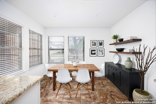 Image 15 of 42 For 11827 Gallery View