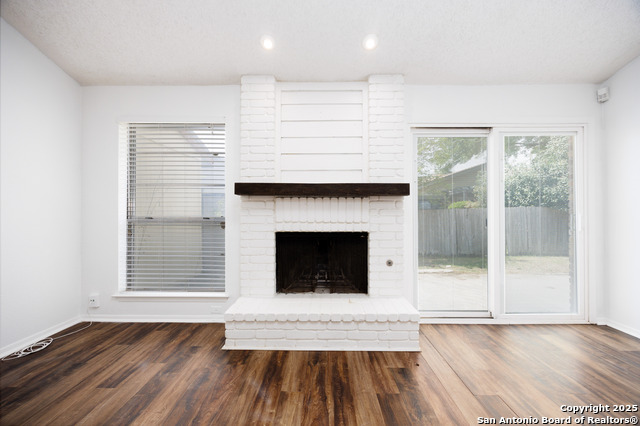 Image 20 of 42 For 11827 Gallery View