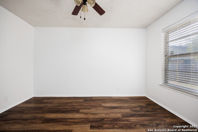 Image 29 of 42 For 11827 Gallery View