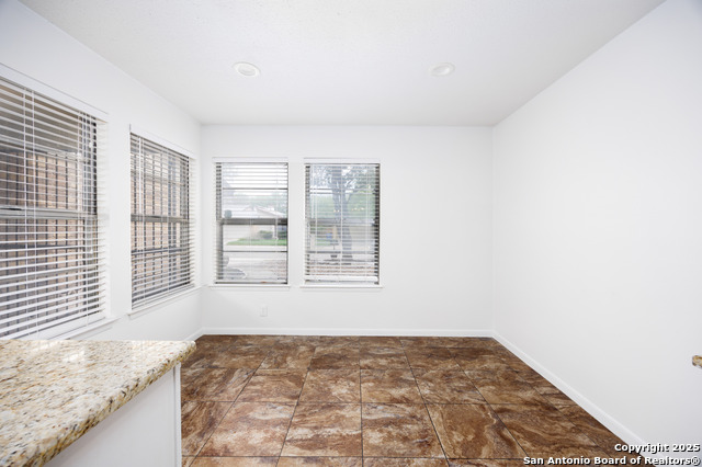 Image 36 of 42 For 11827 Gallery View