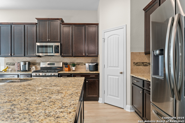 Image 16 of 34 For 2912 Pawtucket