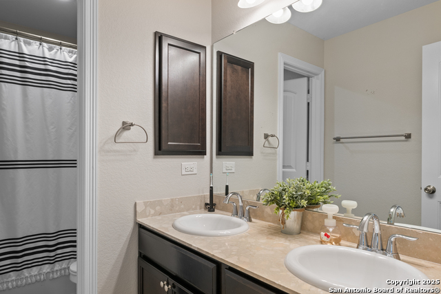 Image 28 of 34 For 2912 Pawtucket