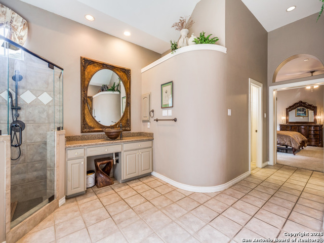 Image 20 of 47 For 19114 Autumn Gdn