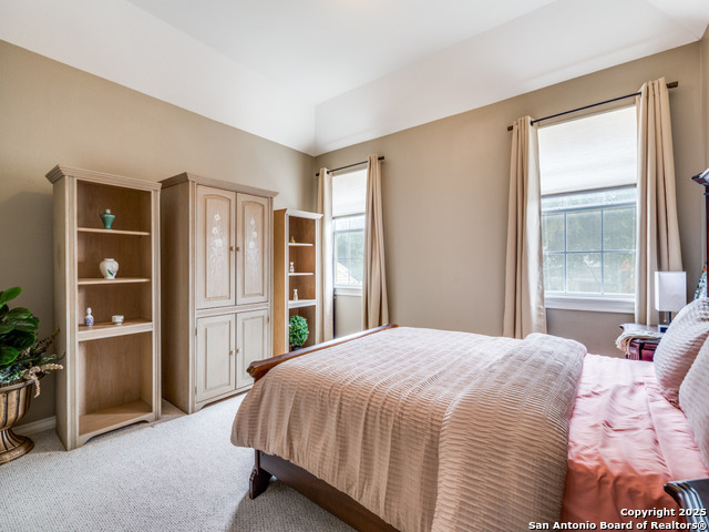 Image 23 of 47 For 19114 Autumn Gdn