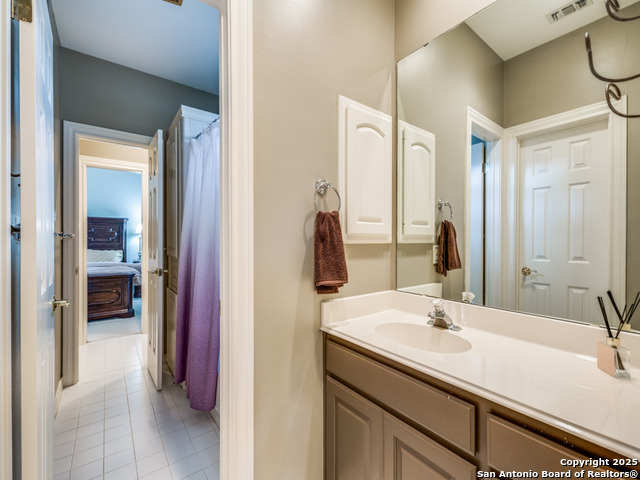 Image 30 of 47 For 19114 Autumn Gdn