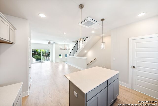 Image 13 of 21 For 419 Ira Avenue  1101