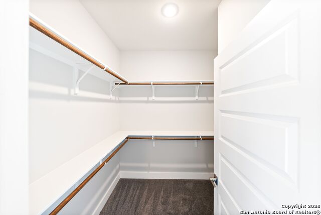 Image 18 of 21 For 419 Ira Avenue  1101