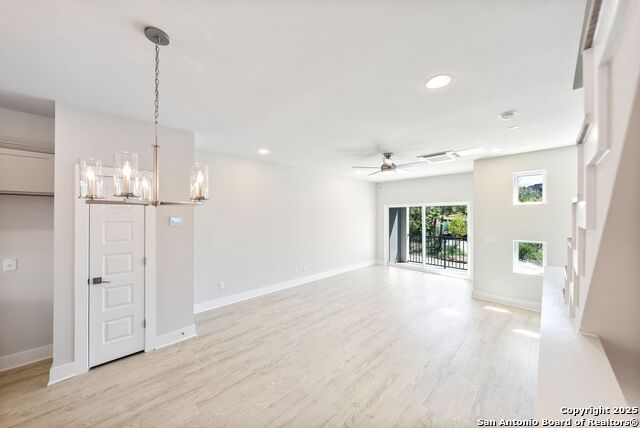 Image 7 of 21 For 419 Ira Avenue  1101