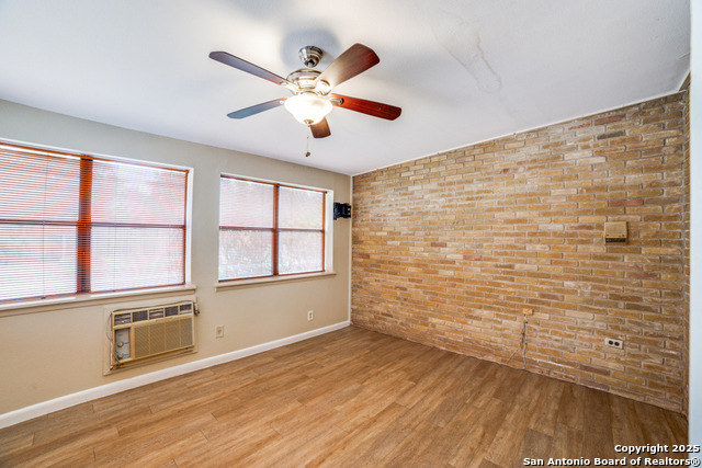 Image 18 of 24 For 2523 Turkey Oak